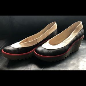 Fly London Yoko Perf Wedge Womens EU 40